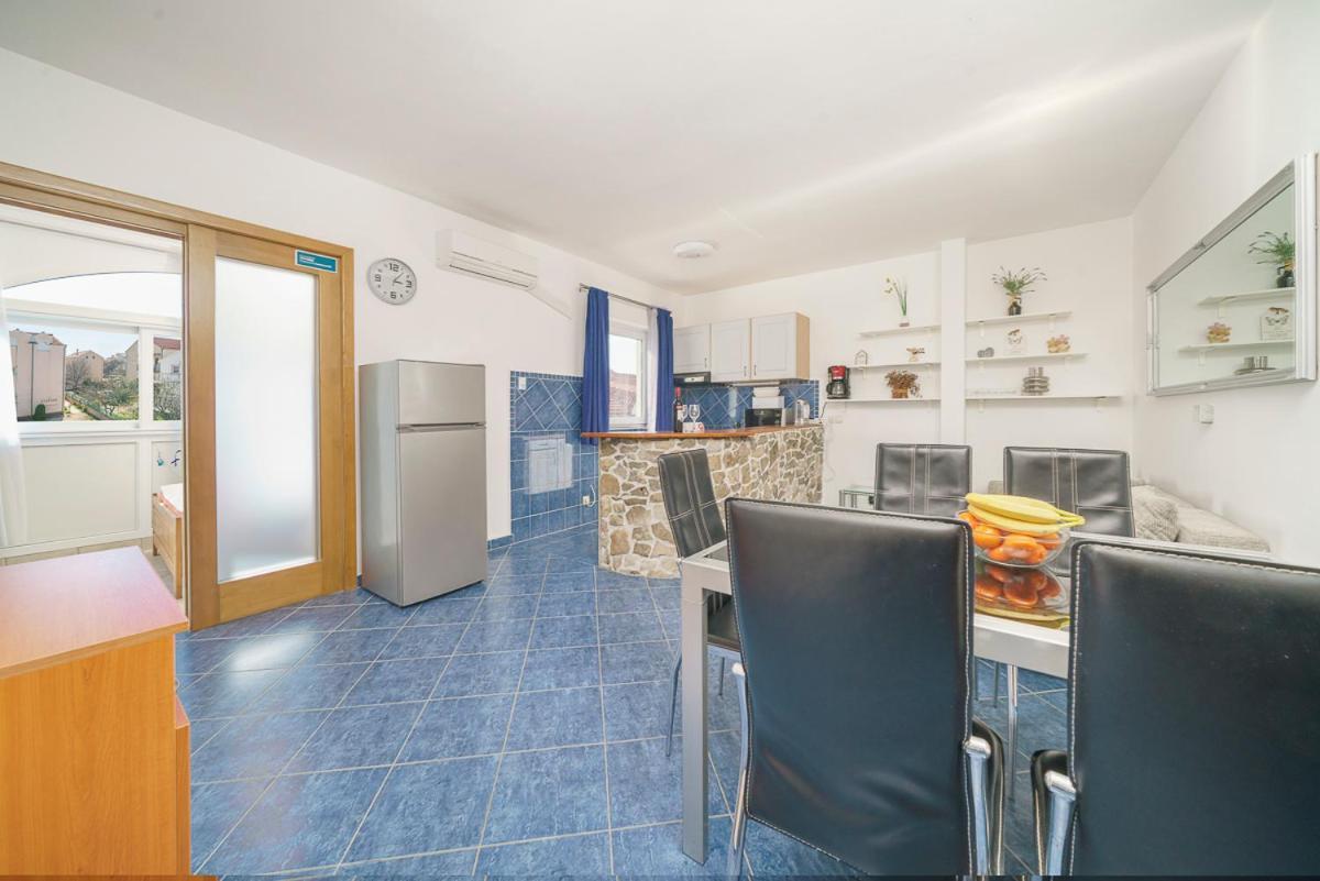 Villa Grey Stone Vodice Buitenkant foto